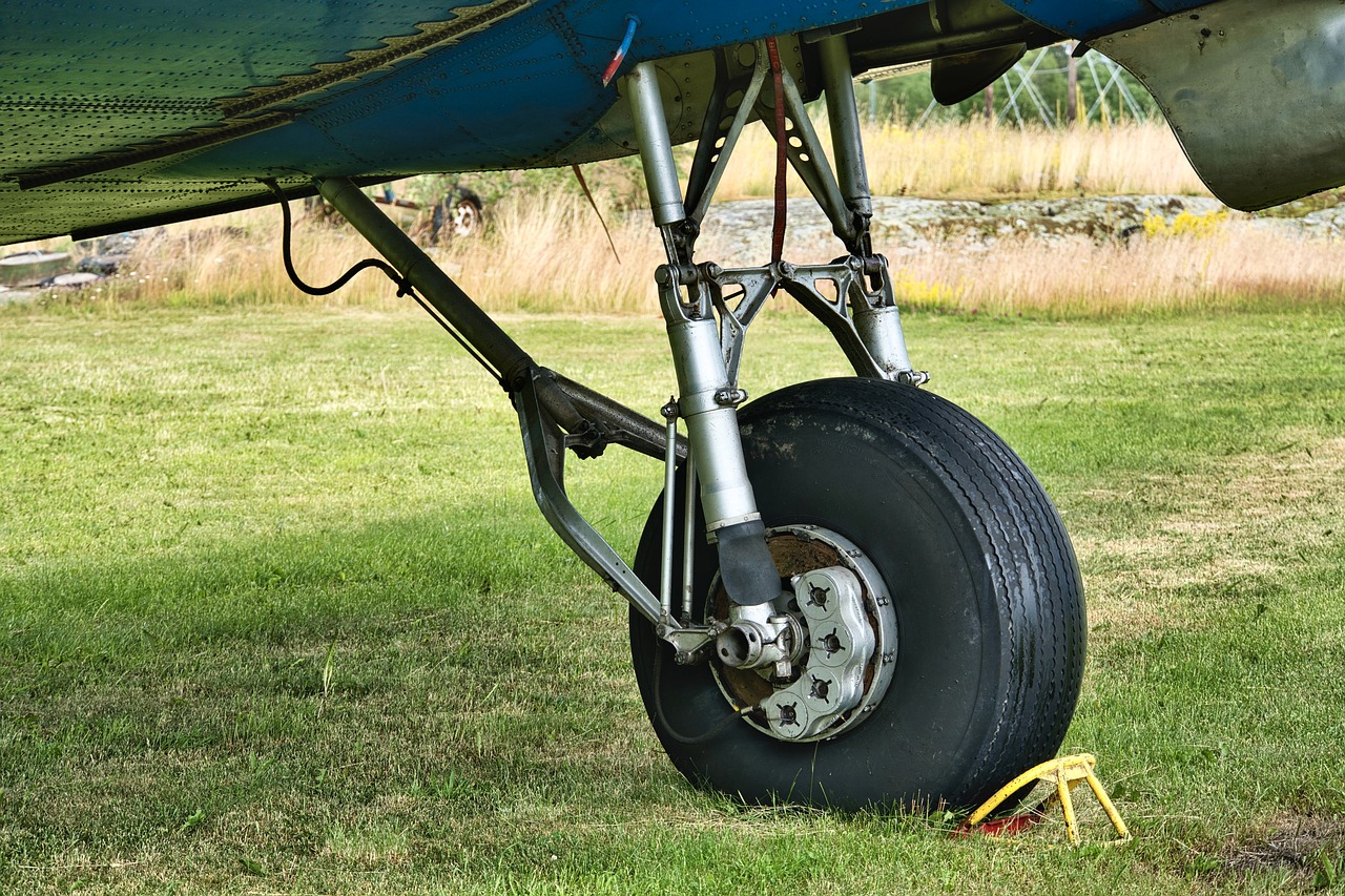 discover effective strategies to create a captivating landing page that converts visitors into customers. learn tips on design, layout, and persuasive content to optimize user experience and drive engagement.